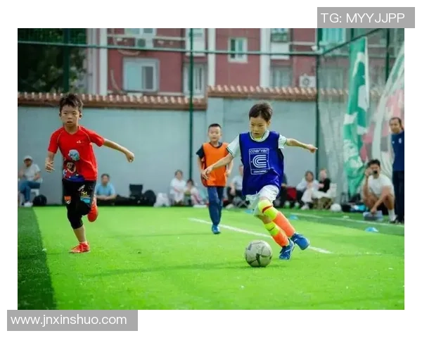 踢足球有氧运动的乐趣与健康益处全面解析